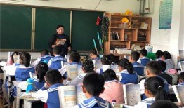 上课传纸条吃瓜娱乐,揭秘学生们的“吃瓜”娱乐时光