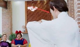 贾玲爆料拍吻戏的视频,一场戏背后的甜蜜与尴尬