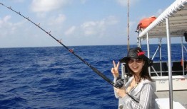 娱乐吃瓜钓鱼视频